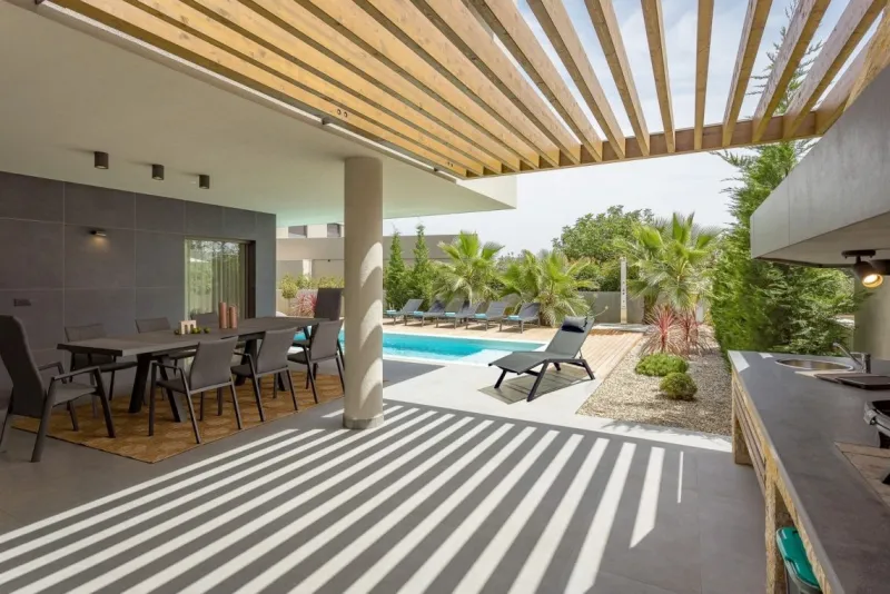 Bizzotto CHAISE LONGUE IN ALLUMINIO ANTRACITE JX55 - KRION